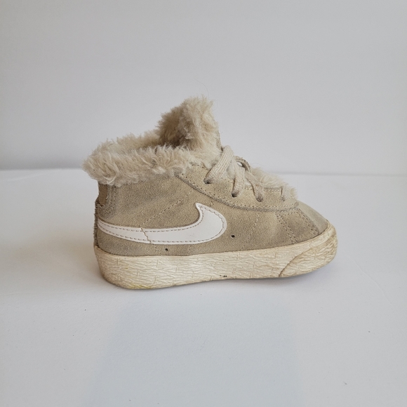 RARE Nike for baby toddler fur lined size 5c - Picture 5 of 8